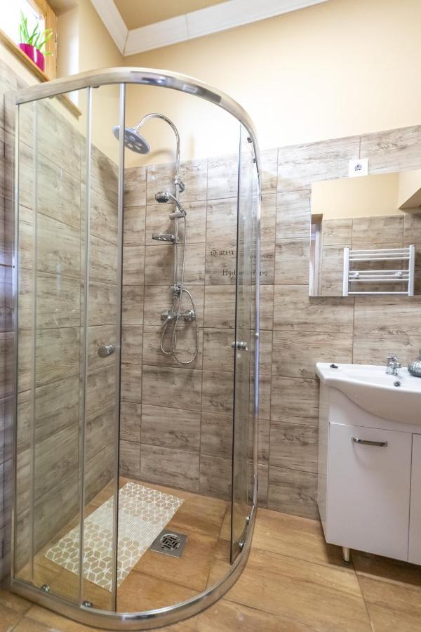 Ivanhoe Apartman Apartment Nyírbátor Екстериор снимка