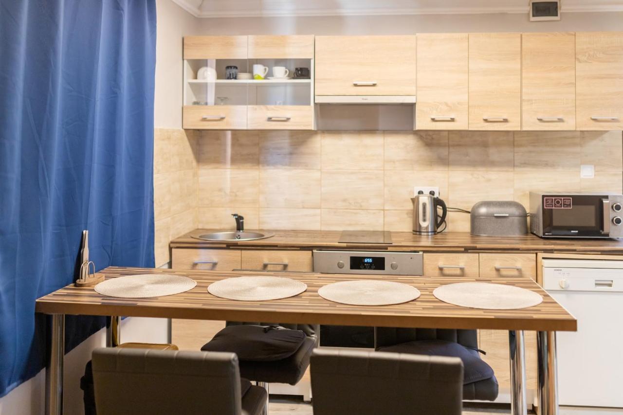 Ivanhoe Apartman Apartment Nyírbátor Екстериор снимка