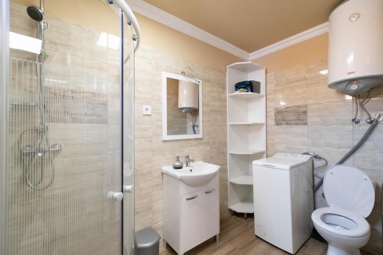 Ivanhoe Apartman Apartment Nyírbátor Екстериор снимка