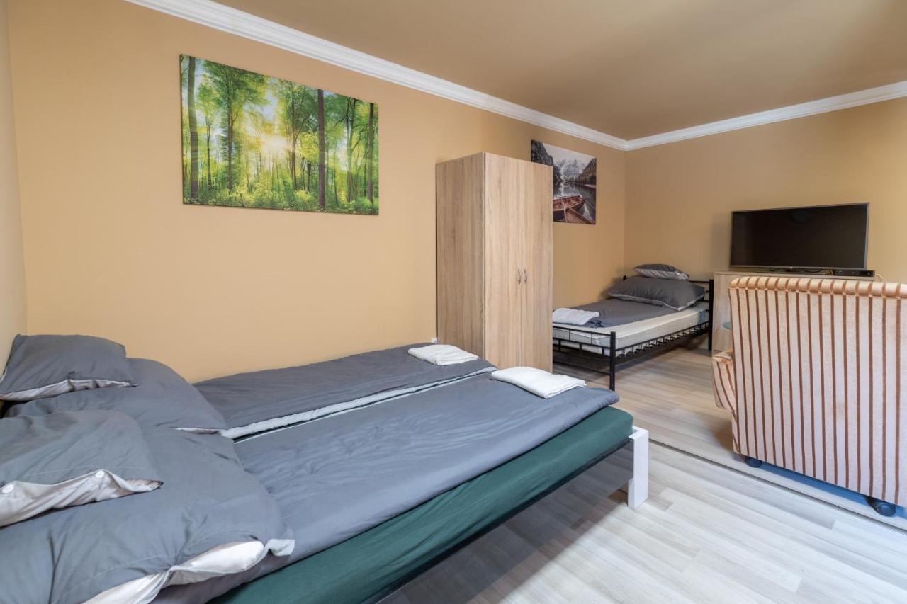 Ivanhoe Apartman Apartment Nyírbátor Екстериор снимка