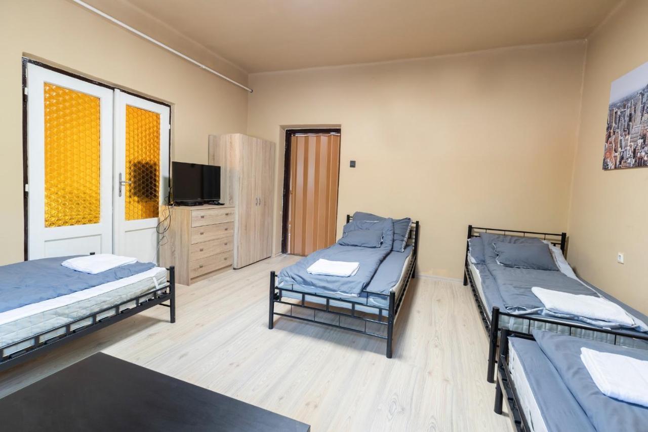 Ivanhoe Apartman Apartment Nyírbátor Екстериор снимка