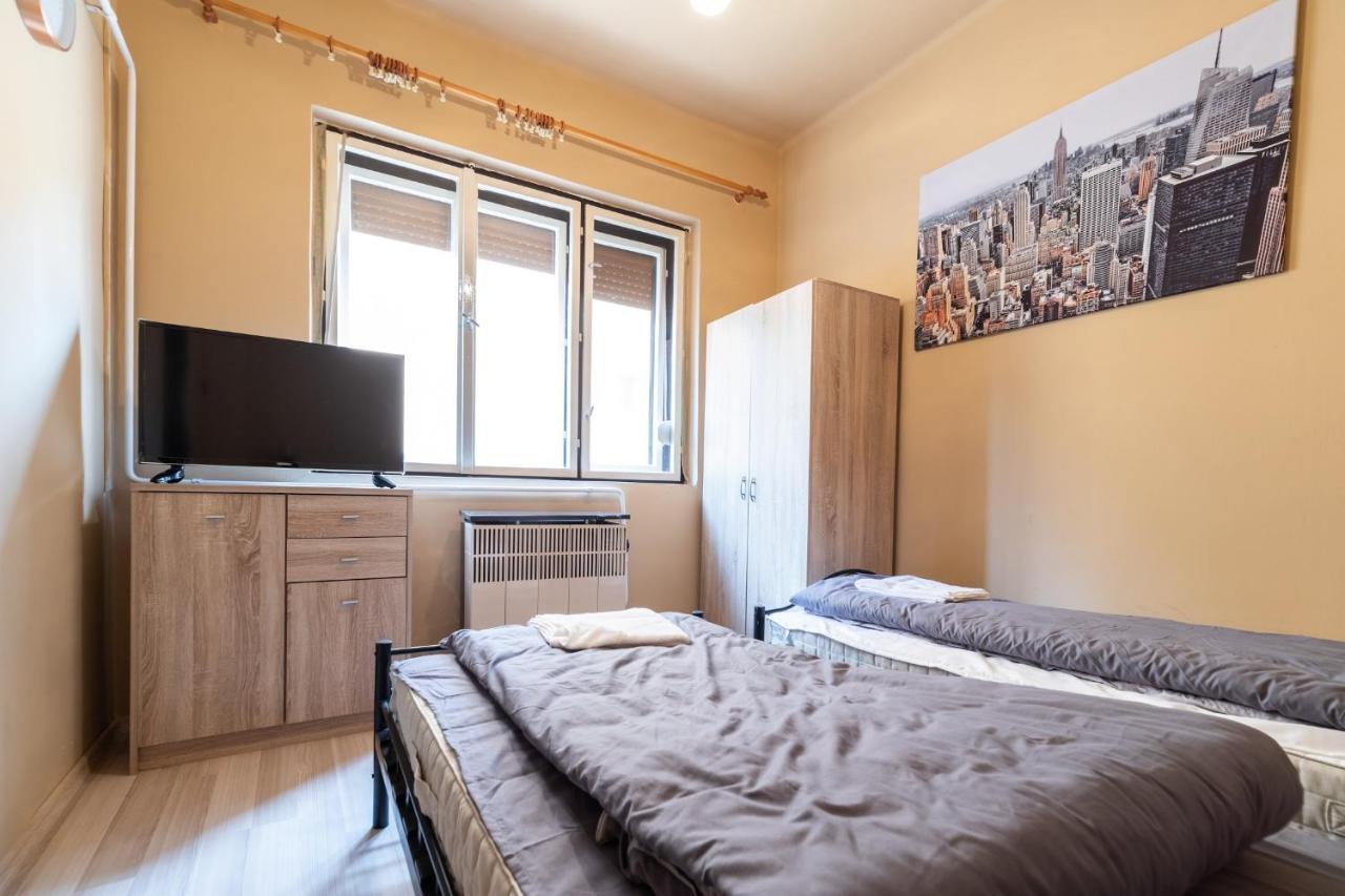 Ivanhoe Apartman Apartment Nyírbátor Екстериор снимка